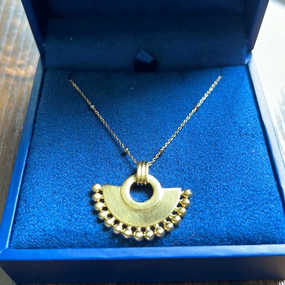 NWT Missoma Zenyu fan necklace.